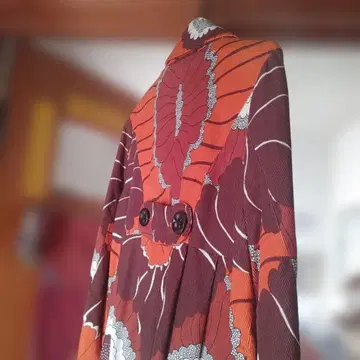 무차차 꽃무늬 롱 코트