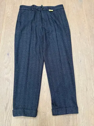 엠포리오 아르마니 헤링본 슬랙스 다크 그레이 44 클리닝 완료