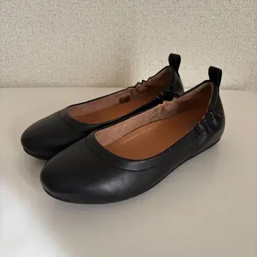 [ 새상품 ] fitflop 블랙 가죽 플랫슈즈 23cm