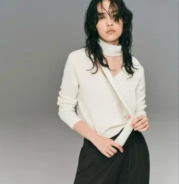 H&M 스카프 칼라 스웨터