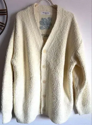 젤라피케옴 V 니트 가디건 베비모코 버터 로고 자수 모노그램 자수 M