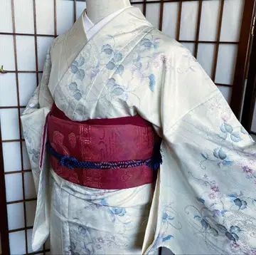 본장 화이트 오시마 수류 꽃다발