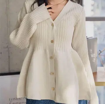 고베 레터스 V넥 페플럼 리브 가디건 아이보리