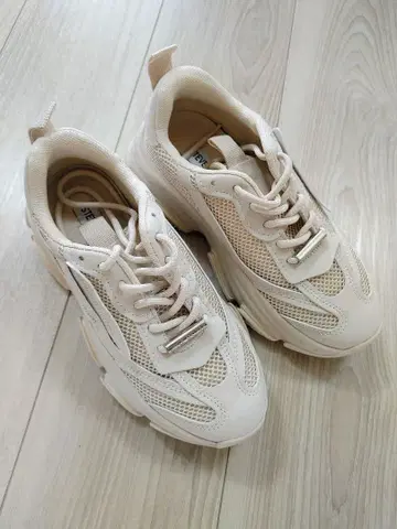 1206 스티브 매든 통굽 대디 볼륨 밑창 스니커즈