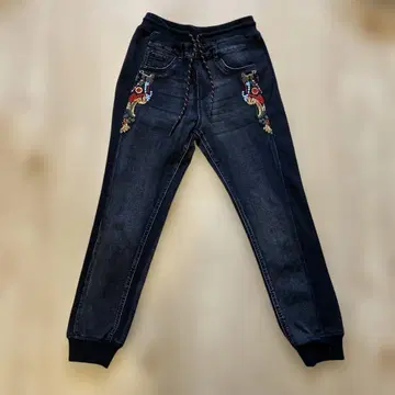 자수 블랙 데님 조거 팬츠