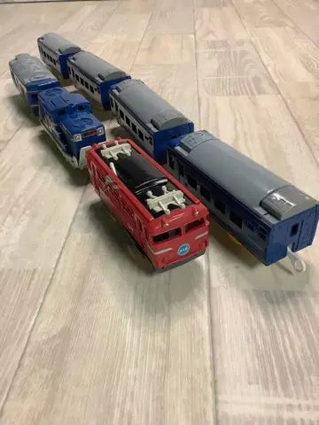 프라레일 EF81 전기 기관차 블루 트레인 북두성