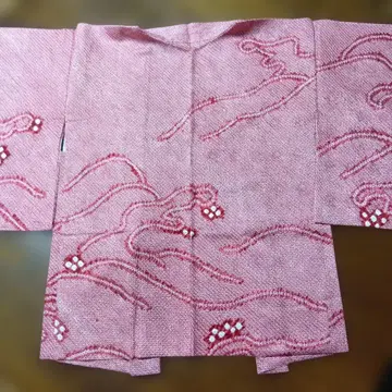 진한 핑크색 전체 쥐어짜기 물결 무늬 겉옷