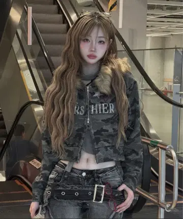 카모플라쥬 퍼 후드티