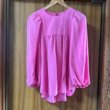 Demi-Luxe BEAMS 핑크 광택 블라우스