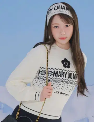 [ 릴리 브라운 x 마리콴트 ] 자카드 로고 니트