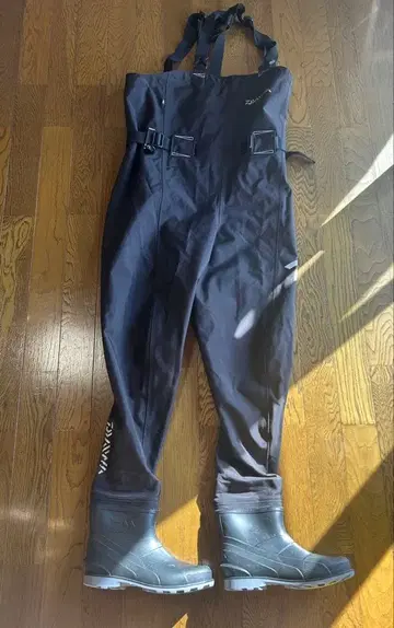 다이와 RW-4301R-T 라디알 가슴장화 LL 사이즈