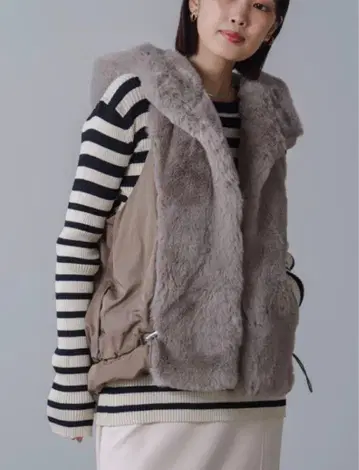 새상품! 이소재 MIX 다운 퍼 베스트 ( 그레이지 )