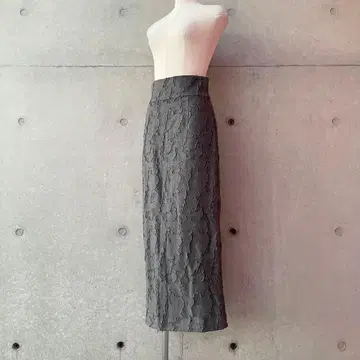 새상품급 아뉴앙스 anuans 자카드 타이트 스커트 차콜 그레이 M