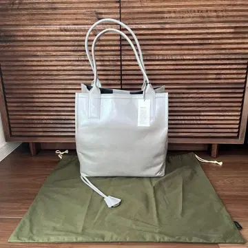 아니아리 남성용 토트백 미사용