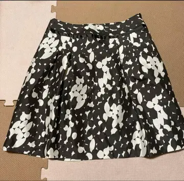 로트레아몽 스커트 3