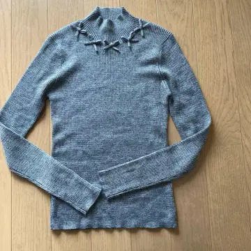 가격 인하 중! GALLERY VISCONTI 그레이 하이넥 니트0107