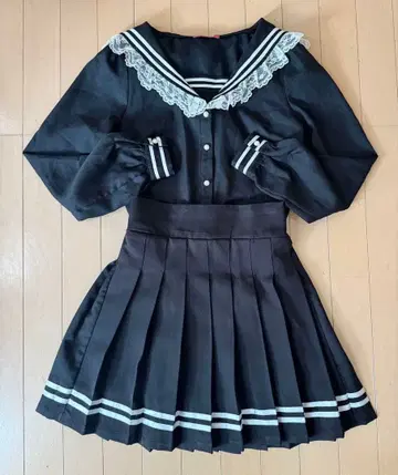 MARS 블랙 세일러 카라 플리츠 스커트 셋업 마즈