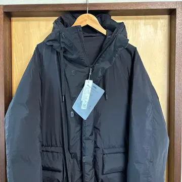 테아토라 수베니어 헌터 다운 자켓 블랙