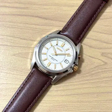 새상품급 남성용 티타늄 전파 솔라 손목시계 흰금 세이코 SEIKO