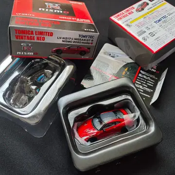 토미카 리미티드 빈티지 네오 닛산 GT-R 니스모 2020 모델 빨간색