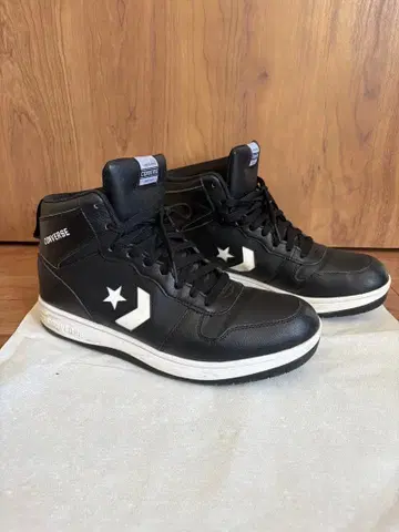 CONVERSE 애슬레틱 신발 블랙 하이컷