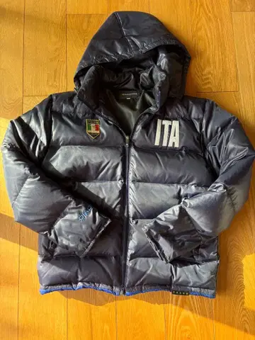 디아도라 네이비 다운 자켓 L 사이즈