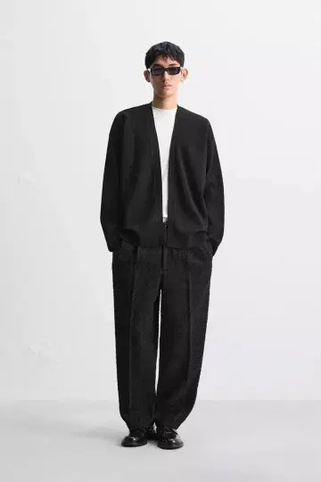 스트레이트 핏 텍스처 팬츠 EU 42 (JP 32) | 블랙 ZARA