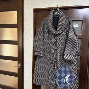 일본풍 패턴 따뜻한 코트