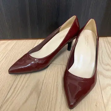 유나이티드 애로우즈: 와인 레드 스틸레토 하이힐