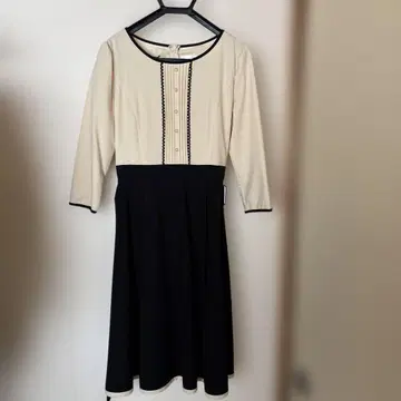 tocco 아이보리 네이비 A라인 원피스 7부 소매