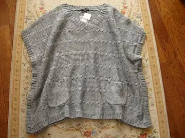 로라 애슐리 V넥 케이블 니트 베스트 M 사이즈