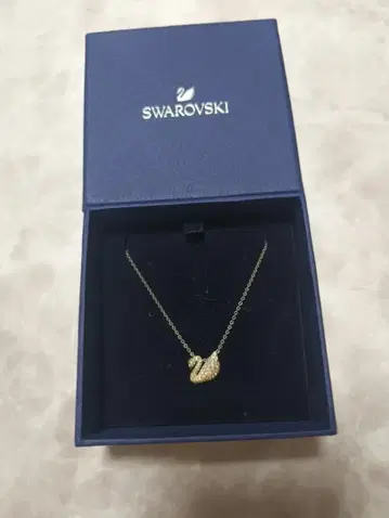 Swarovski 스완 모티브 목걸이
