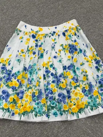 엠즈 그레이시 스커트