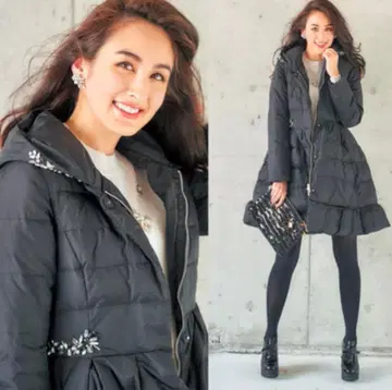 Chesty 롱 다운 코트 다크 네이비 프릴 비쥬