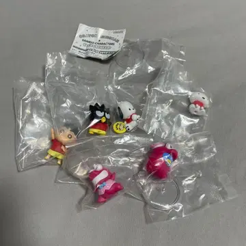 짱구는 못말려(크레용 신짱) x 산리오 캐릭터즈 피규어 컬렉션 전 6종