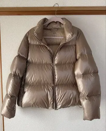 UNIQLO 울트라 라이트 다운 샤이니 볼륨 자켓