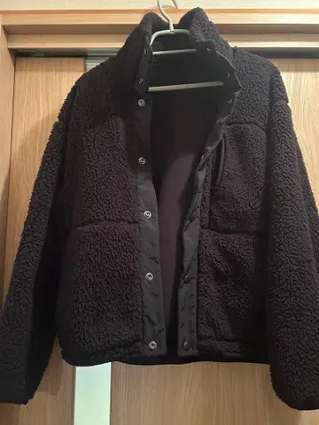 블랙 플리스 보아 자켓