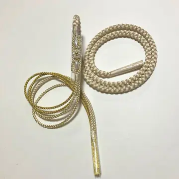 후리소데용 허리띠 신색 베이지색과 골드색에 Perl 장식 남은 2점