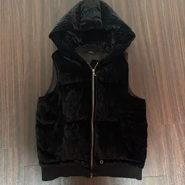 Theory 블랙 벨벳 다운 베스트 S