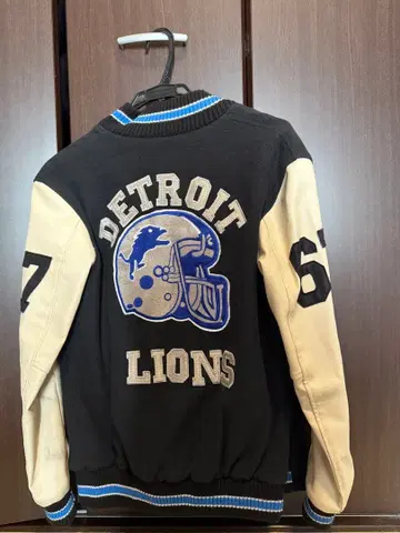 [가격 인하] DETROIT LIONS 바시티 자켓 톰 하디 착용 디자인