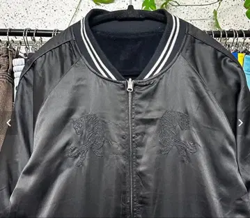 블랙 스카잔 호랑이 자수 리버서블 벨벳