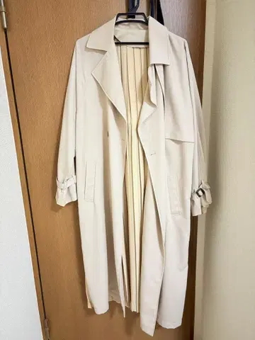 베이지 트렌치코트 플리츠백