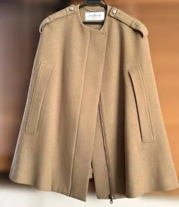 ADORE 베이지 판초 케이프 코트 36