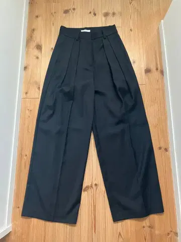 anuke 블랙 턱 팬츠 36