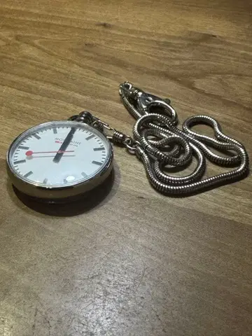 스위스 몬디안제 체인 달린 회중시계