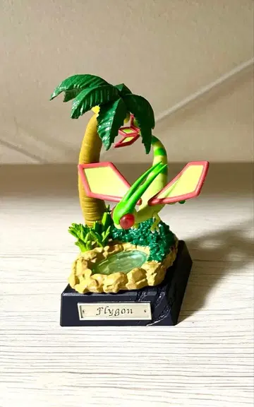 포켓몬스터 리멘트 드래곤 타입 플라이곤 피규어