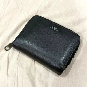 A.P.C. 블랙 가죽 접이식 지갑