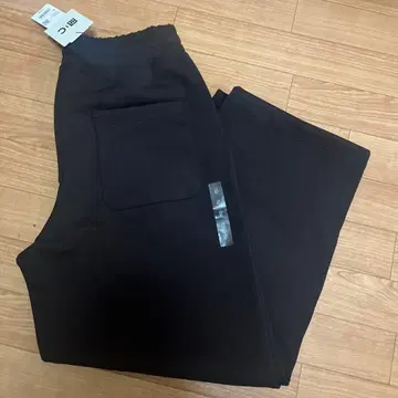 [ 미사용 ] UNIQLO 유니클로C 다크 브라운 맨투맨 와이드 팬츠