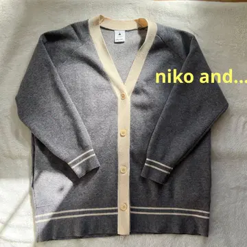 niko and - 새상품급 그레이 V넥 가디건 Free 사이즈