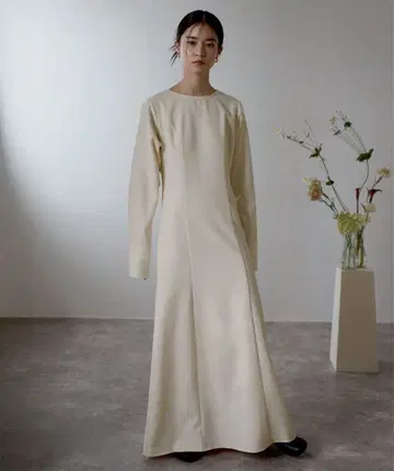 [ ENC ] 백 오픈 롱 슬리브 원피스